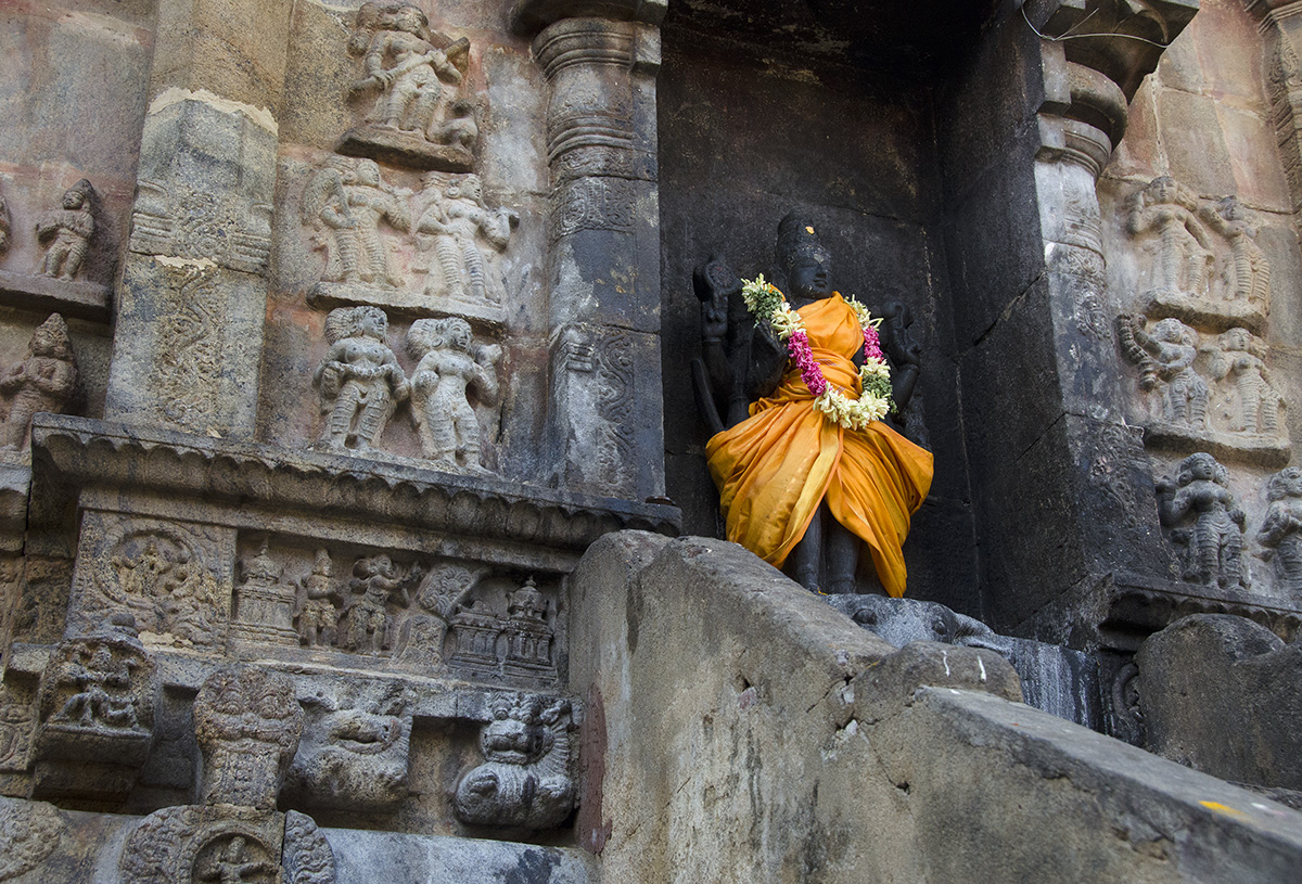 Shrine of female deity high on outer wall, Airavatesvar Temple, Darasuram